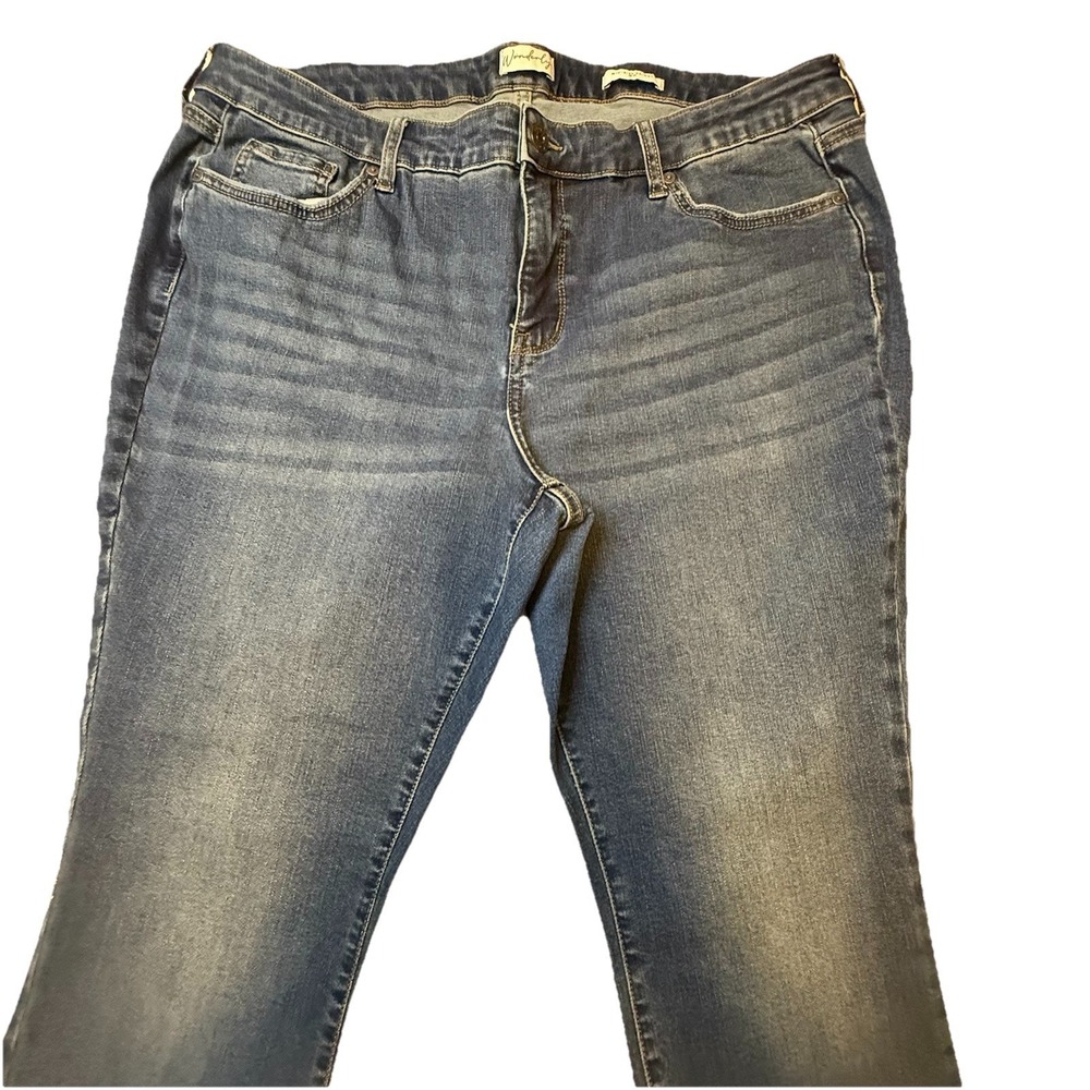 ✨Wonderly Jeans Womens 18W Mid-Rise Skinny Slim Leg Denim Trendy Fitted Plus # - Picture 4 of 10